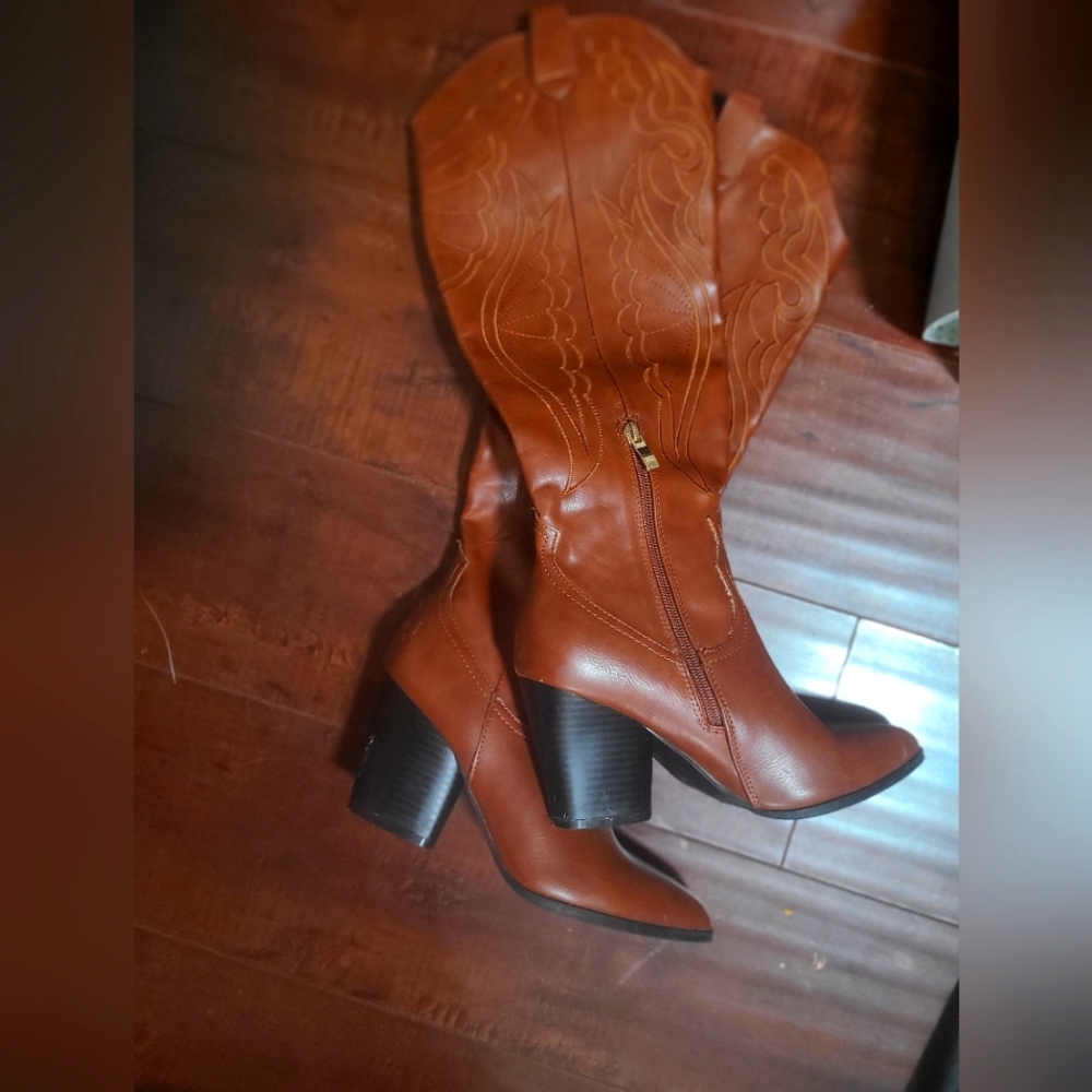 Boots 👢